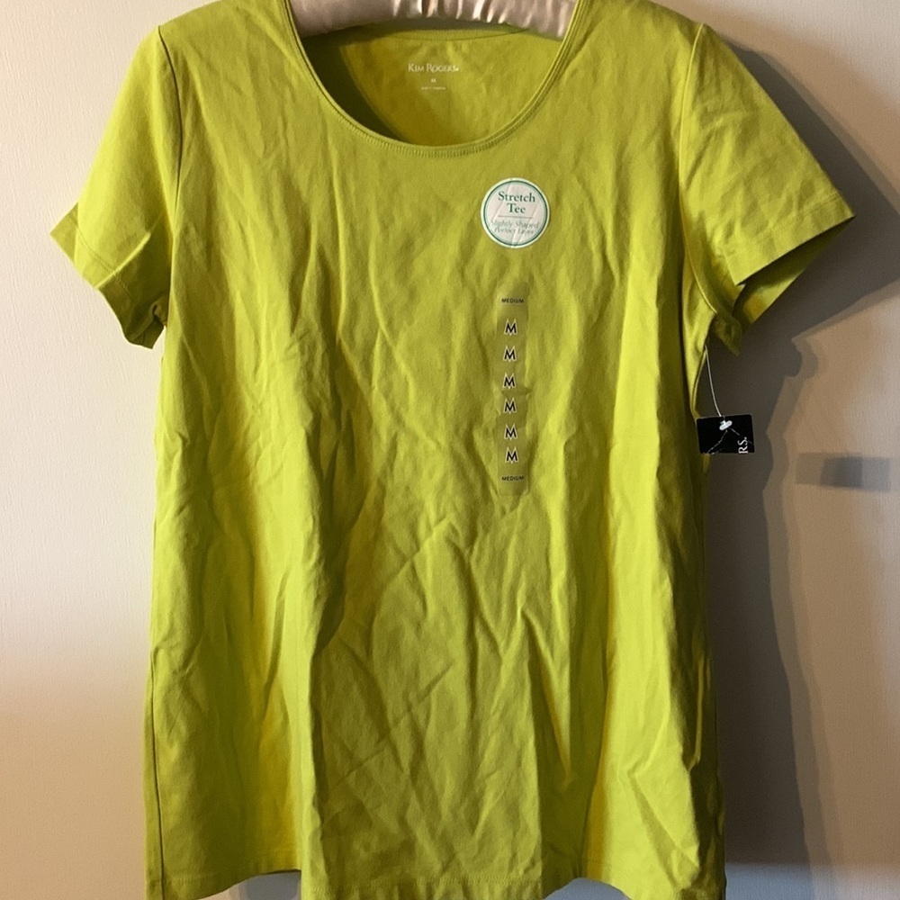 Kim Rogers STRETCH TEE. NWT. Green. Short Sleeve Casual T-shirt. Medium.